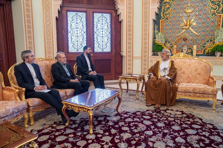 دیدار لاریجانی با سلطان عمان