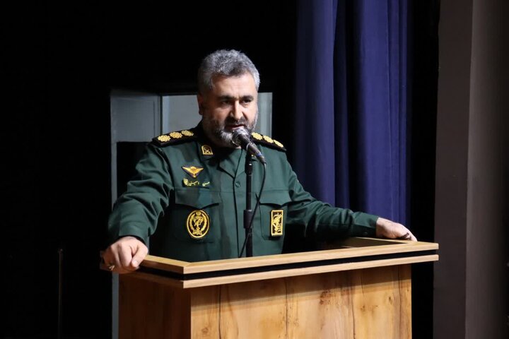 سرهنگ امینی: انسجام ملت ایران دشمن را ناکام گذاشت