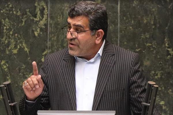 سفرهای مشکوک برخی مدیران؛ دستگاههای امنیتی ورود کنند