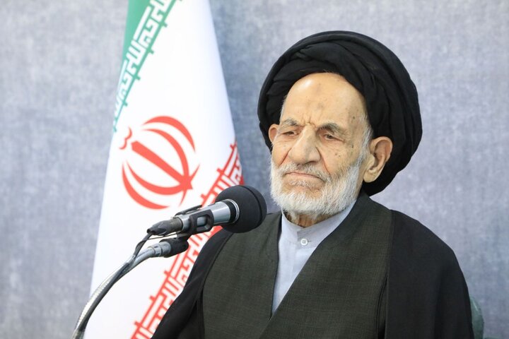عبادی: امام حسین (ع) یک مکتب و کربلا یک جریان است