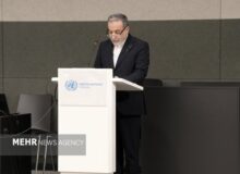 عراقچی: بشر تحت سایه ۱۲ هزار کلاهک هسته‌ای زندگی می‌کند