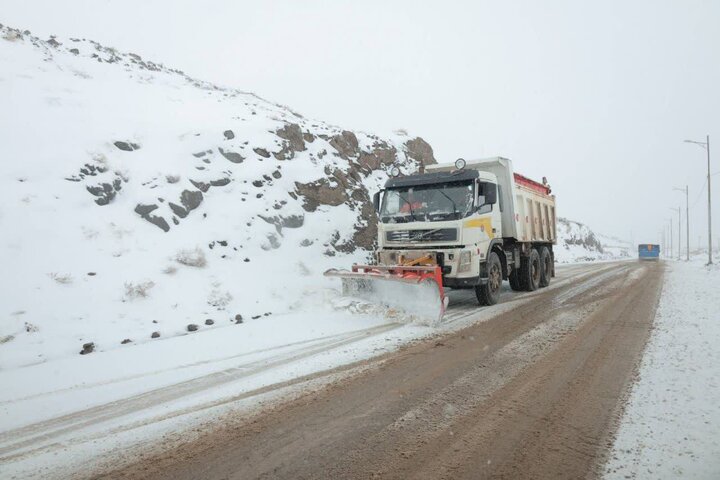 لغزندگی شدید جاده‌های گلستان؛ بارش برف در ارتفاعات