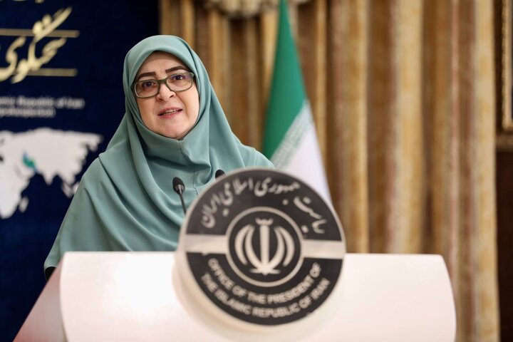 مهاجرانی: ایران دیپلماسی را به جنگ ترجیح می‌دهد؛ پرچم خط قرمز ماست