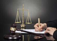 نهاد وکالت از تاسیس داور تا تثبیت مصدق/وکیل دادگستری طبیب حقوقی است