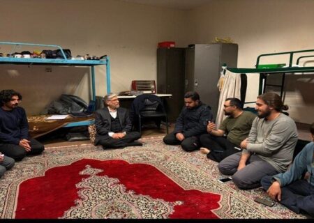 گفتگوی سه ساعته وزیر علوم با دانشجویان