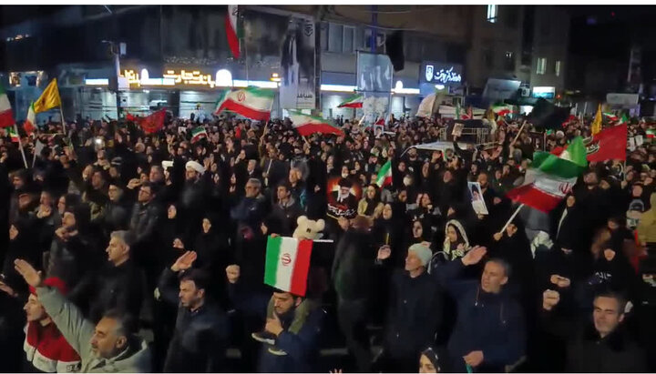 «آذربایجان اویاخدی انقلابا دایخدی»؛نه سازش نه تسلیم نبرد با آمریکا