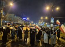 باران حریف یاسوجی ها نشد؛ از میدان داری دختر خردسال تا بانوان کفن پوش