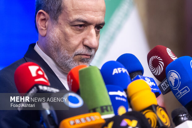 به نظامیانی که ممکن است امنیت مشتریان را به خطر اندازند، خدمات ندهید