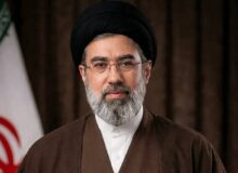 بیعت جوانان جمارانی با آیت‌الله سیدمجتبی حسینی خامنه‌ای