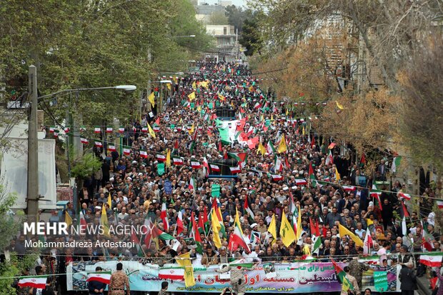 در راهپیمایی روز قدس حضور دشمن‌شکن داشته باشید
