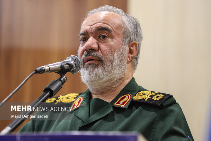 سردار فدوی: حماقت‌های آمریکا موجب محرومیت مردم جهان شده است