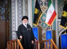 علم الهدی: تمام توطئه دشمن با حضور مردم در صحنه خاکستر می‌شود 