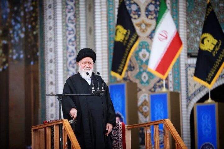 علم الهدی: تمام توطئه دشمن با حضور مردم در صحنه خاکستر می‌شود 