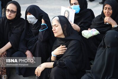 مراسم تشییع پیکر پاک دانش‌آموزان شهید - میناب + گزارش تصویری