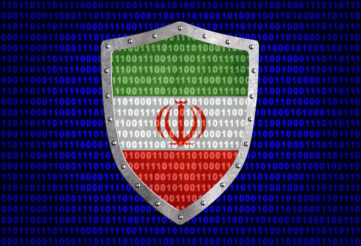 مردم نرم‌افزارهایی که از منابع نامعتبر نصب کرده‌اند، حذف کنند