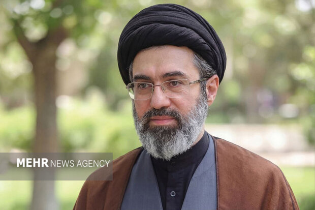 نامه جمعی از وزرا و مدیران و کارگزاران ادوار به رهبر انقلاب