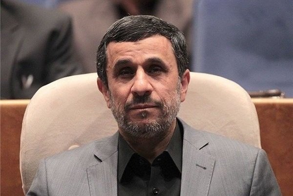 پیام تبریک احمدینژاد خطاب به رهبر انقلاب اسلامی