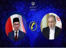 گفتگوی تلفنی وزیر امور خارجه جمهوری اسلامی ایران با نخست وزیر مالزی