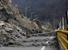 اعزام ۶ تیم هلال‌احمر به محل ریزش کوه در آزادراه تهران ــ پردیس