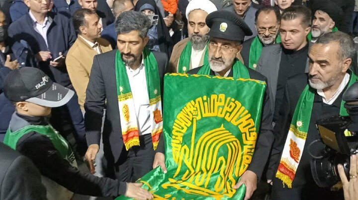 حضور کاروان زیر سایه خورشید در تجمع شبانه سنندجی‌ها
