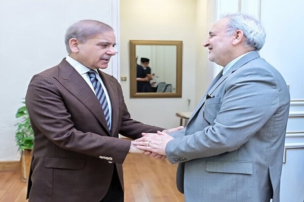 دیدار سفیر ایران در پاکستان با شهباز شریف