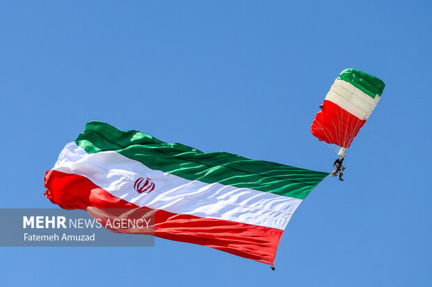 روز ارتش ۱۴۰۵؛ رژه اقتدار در دل ۴۰ روز آتش و خون، نه در خیابانها