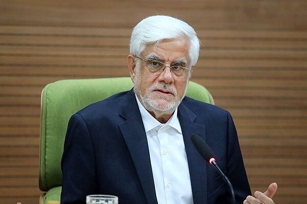 عارف: توییت‌های ترامپ بی‌ارزش است