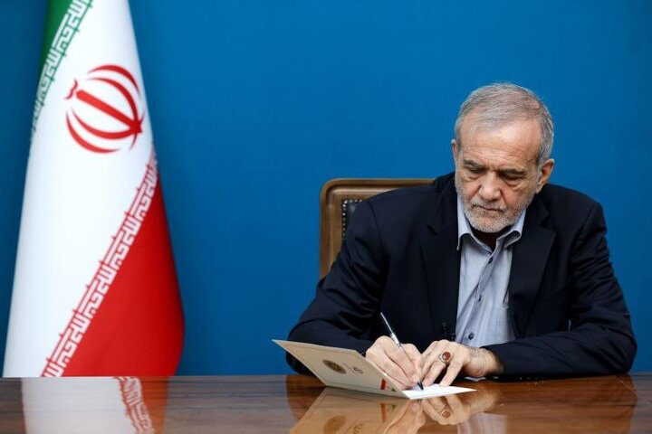 پیام تسلیت رئیس جمهور در پی درگذشت موسوی تبریزی