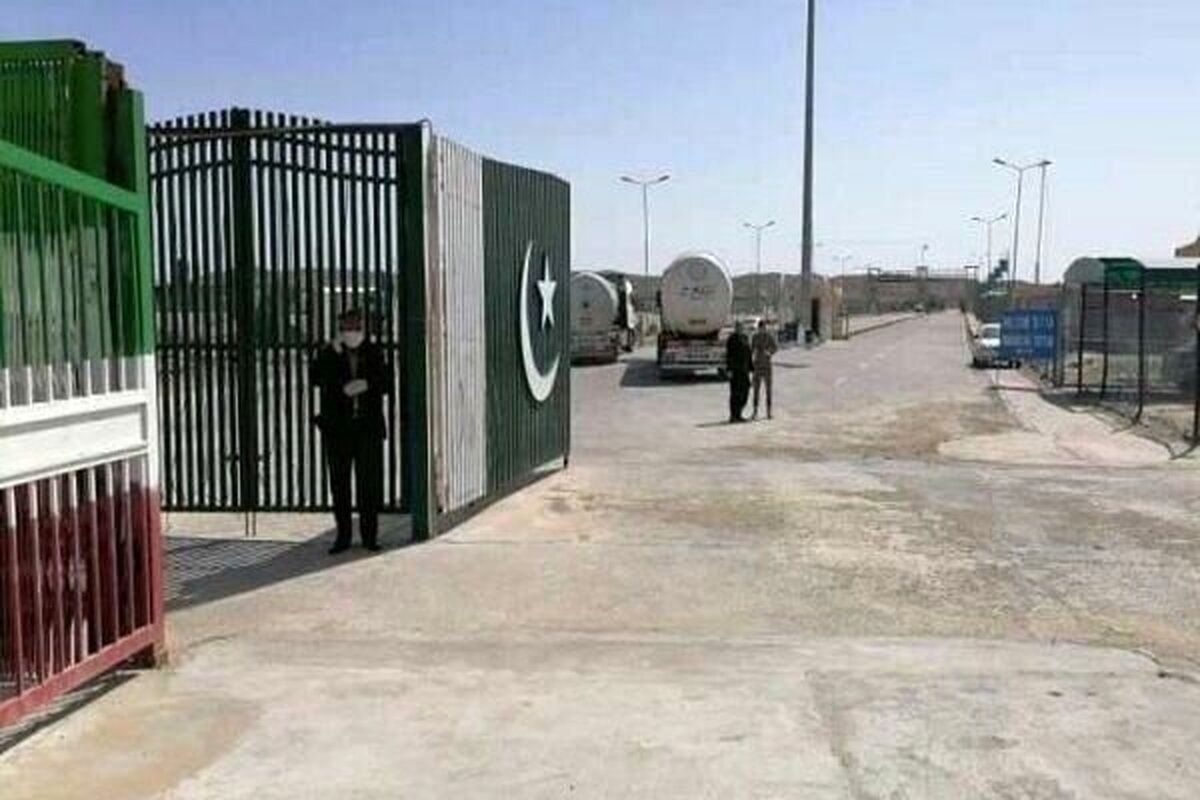 زمینگیر شدن ۴۰۰ کامیون ایرانی در مرز میرجاوه / ماجرا چیست؟