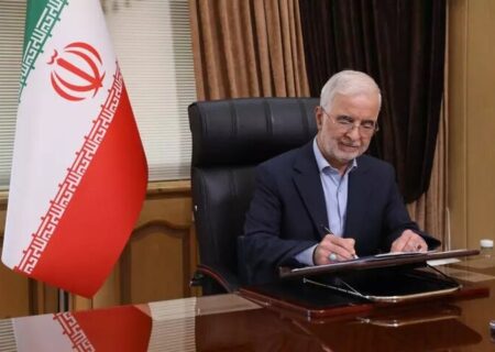 مومنی: ایران مقتدرتر از هر زمان دیگری در برابر تهدیدات ایستاده است