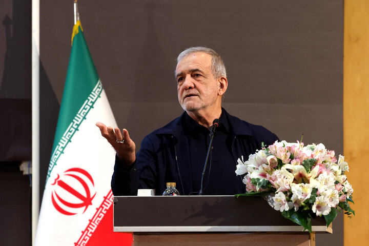 پزشکیان: آینده اقتصاد ایران بر پایه سرمایه انسانی نخبه ساخته می‌شود
