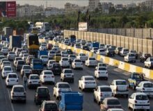 آخرین وضعیت ترافیکی محور‌های منتهی به شهر قم / ترافیک آزادراه تهران–قم به اوج رسید