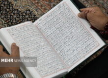 اهدای قرآن به مناطق کم برخوردار با یاد رهبر شهید در «نذر نور»