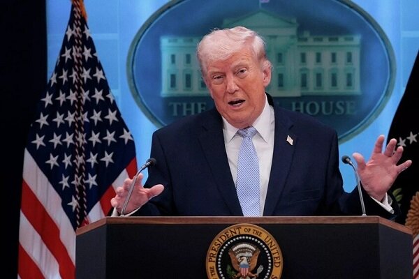 ترامپ: بابت محافظت از تنگه هرمز از کشورها پول می‌گیریم