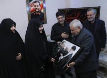 دیدار اعضای دفتر حفظ ونشر آثار رهبر شهید با خانواده سرلشکر شهیدسلیمانی