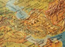 رمز پیروزی در جنگ هویتی
