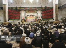 مراسم گرامیداشت رهبر شهید از سوی آیت‌الله سبحانی برگزار شد