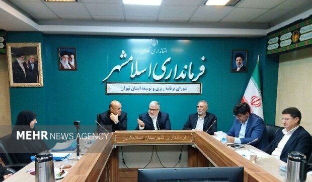 معتمدیان: مدیرانی که مسئولیت پذیر نباشند برکنار می شوند