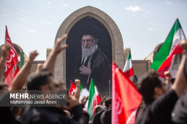 پوشش زنده مراسم وداع و تشییع رهبر شهید از «شبکه خبر ۲»