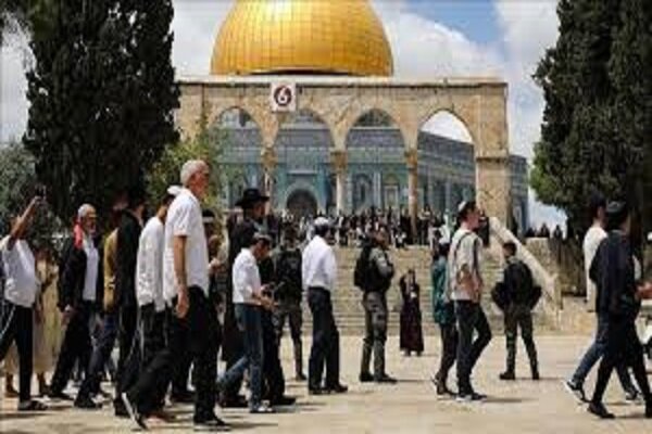 تعرض گسترده شهرک‌نشینان صهیونیست به مسجد الاقصی 