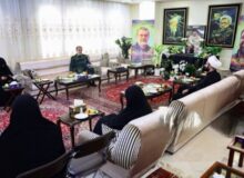دیدار سرلشکر رضایی با خانواده شهید لاریجانی