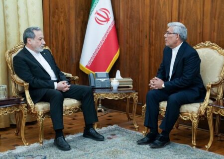دیدار سفیر جدید ایران در بلاروس با وزیر امور خارجه