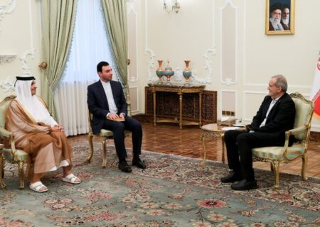 دیدار نخست‌وزیر و وزیر خارجه قطر با پزشکیان