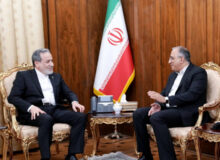 دیدار نماینده مسیحیان ارامنه شمال کشور با وزیر امور خارجه