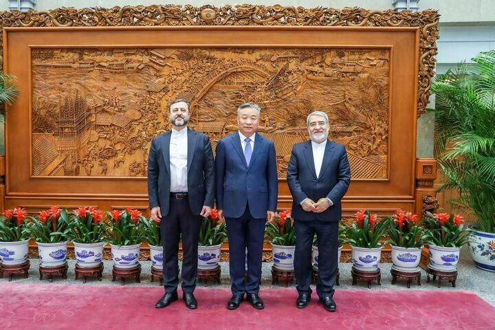 دیدار و گفتگوی معاونین وزرای امور خارجه ایران و چین در پکن