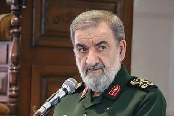 رضایی: در شیوه جنگ حتما تحول خواهیم داشت