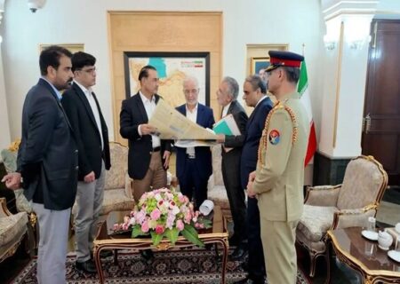 فرمانده ارتش و وزیرکشور پاکستان با بدرقه وزیر کشور، تهران را ترک کردند