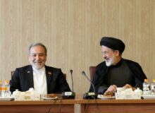 نشست هم اندیشی جمعی از استادان و فضلای حوزه علمیه قم با عراقچی