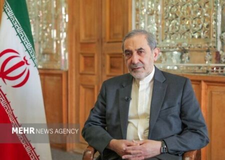 ولایتی: نیروهای خارجی باید منطقه را ترک کنند
