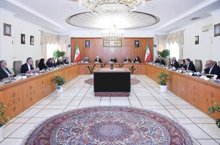 پزشکیان: صرفهجویی در مصرف بنزین را باید از دولت شروع کنیم